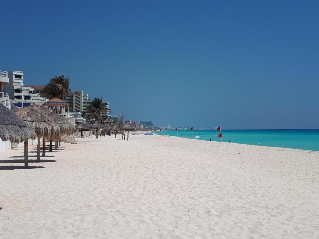 Departamentos Al Lado Del Mar En Zona Hotelera 坎昆 外观 照片